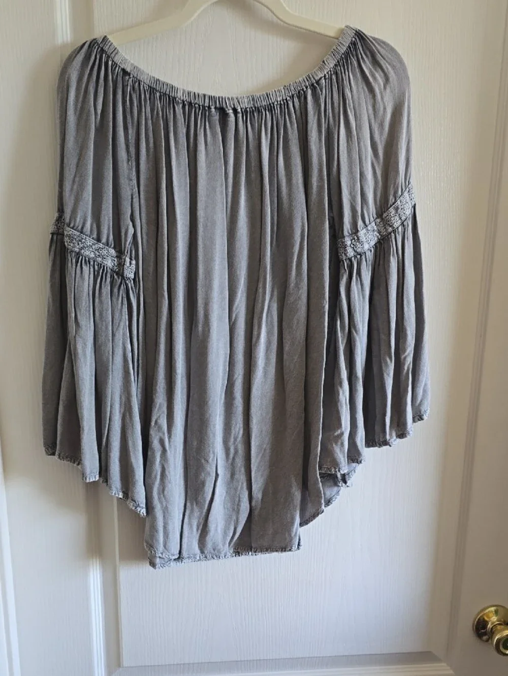Solitaire Gray Peasant Tunic with Lace Trim - Picture 4 of 4